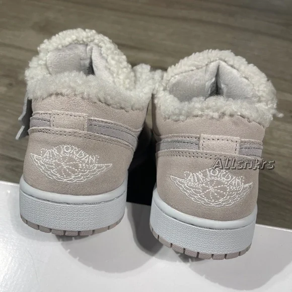 Air Jordan 1 Low Sherpa Fleece Women’s - Picture 8 of 10